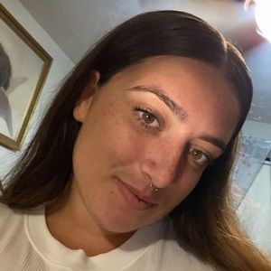 Meet your Posher, Mena